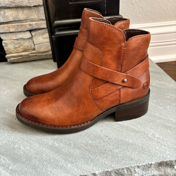 BORN Women's Size 6 Tori Comfort Brown Leather Ankle Booties Boots NIB - Picture 1 of 11
